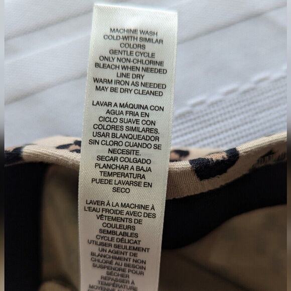 Chico’s Women’s Ponte Knit Animal Print Leggings Ankle Leopard Size 0 (4) - Picture 6 of 10